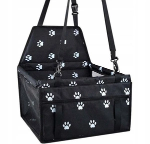 Autosedačka, přepravka pro malá zvířata